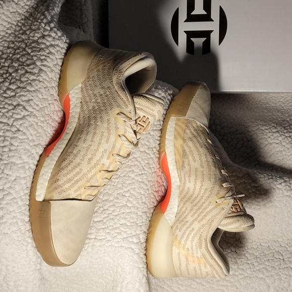 Vol. 1 Harden sneakers - Picture 2 of 7